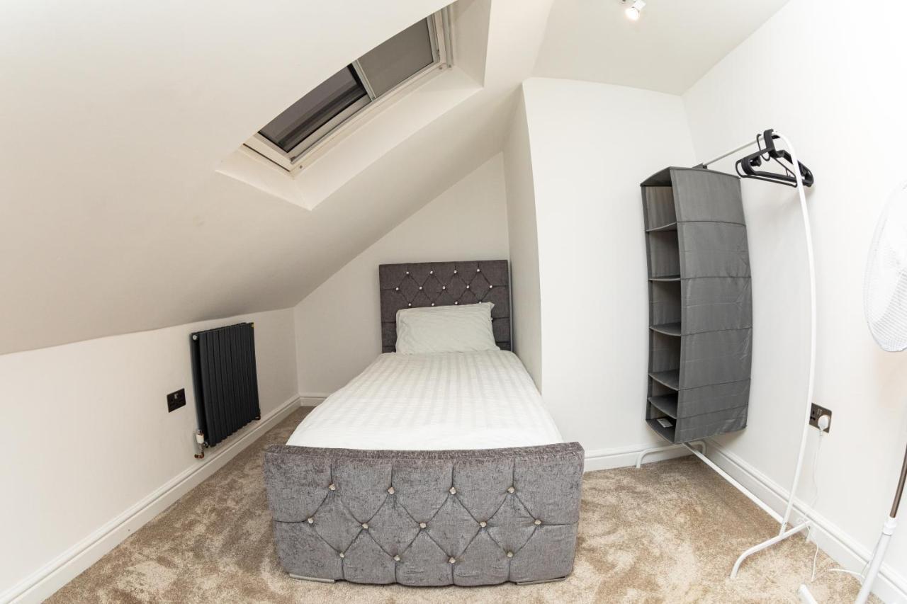 Casa vacanze Bonneville House, Private Jacuzzi And Modern Interior Londra