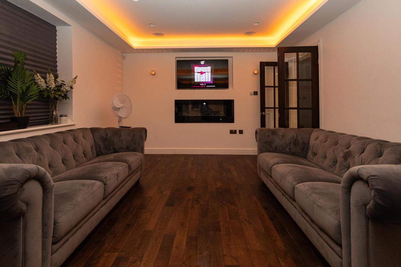 Bonneville House, Private Jacuzzi And Modern Interior Casa vacanze Londra