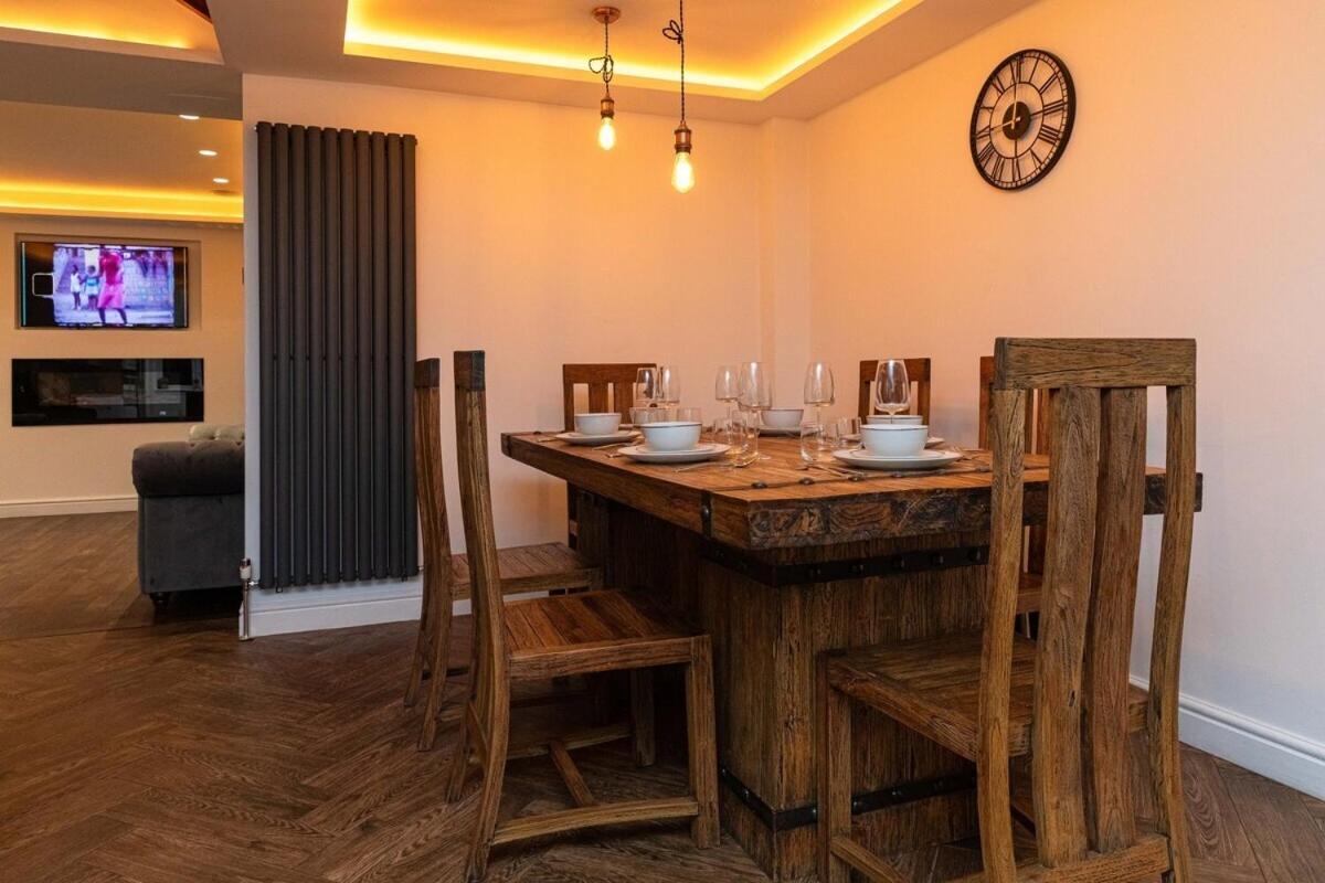 Bonneville House, Private Jacuzzi And Modern Interior Londra
